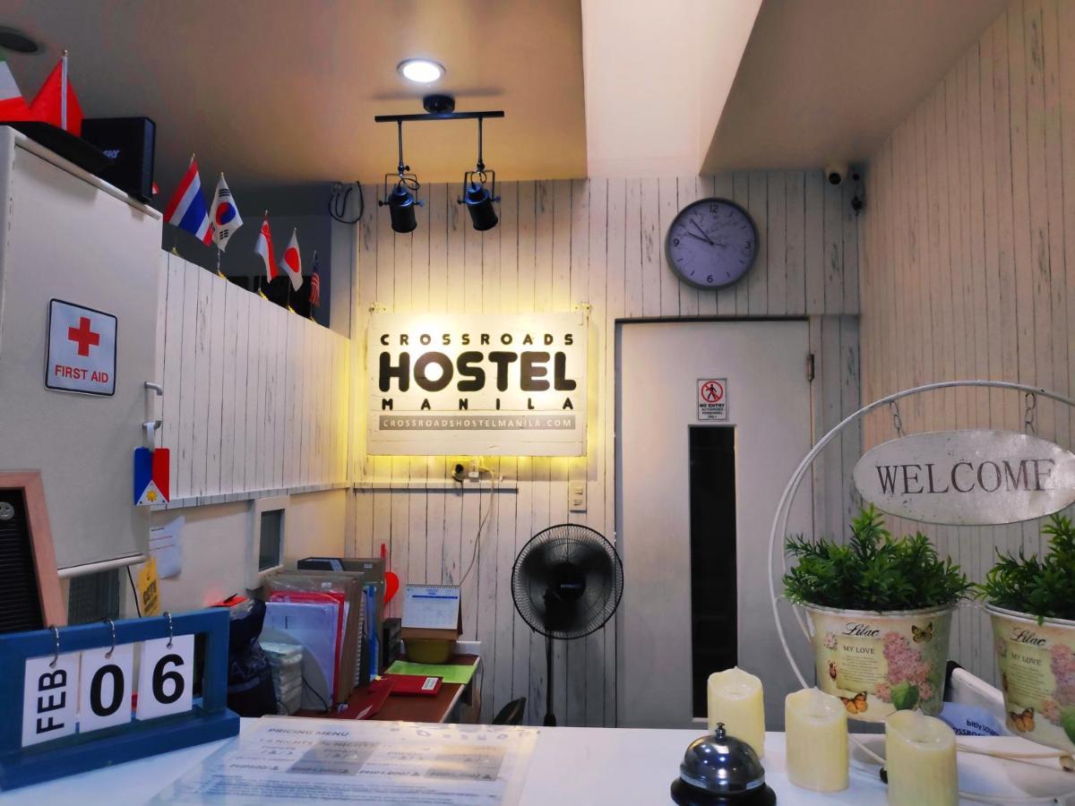 Crossroads Hostel Manila Mandaluyong Esterno foto