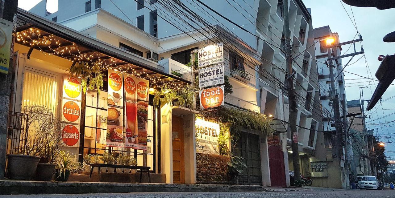 Crossroads Hostel Manila Mandaluyong Esterno foto