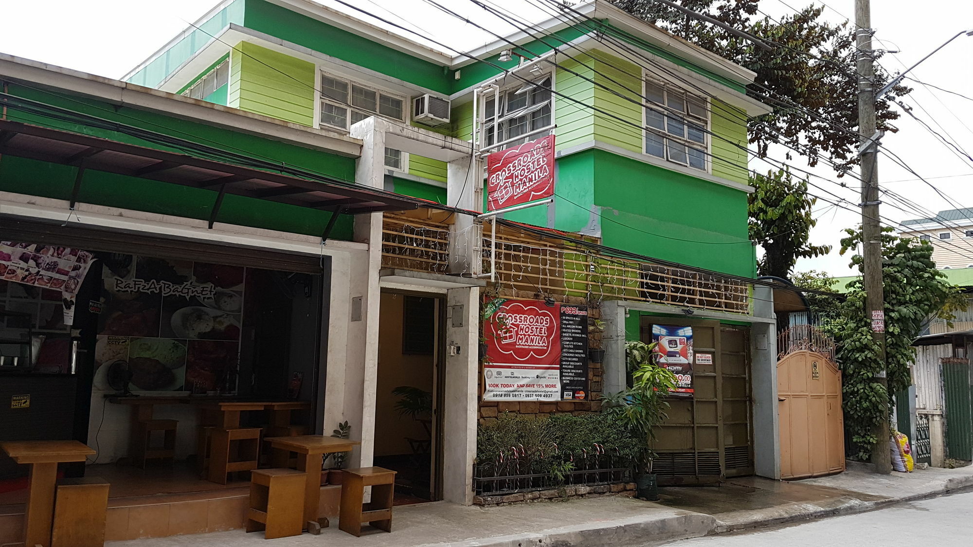 Crossroads Hostel Manila Mandaluyong Esterno foto